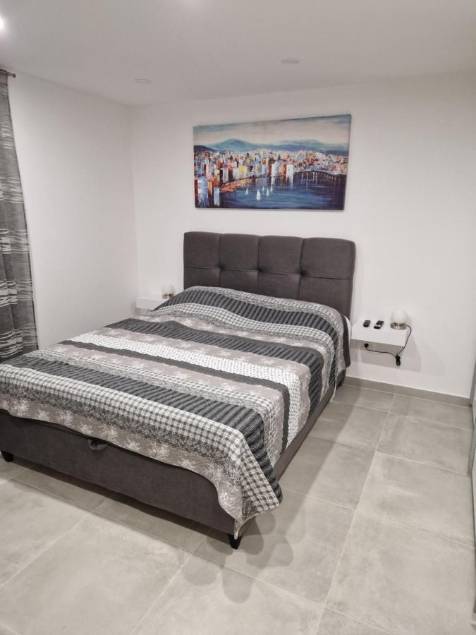 Apartment Cvita In City Center Split Exterior photo